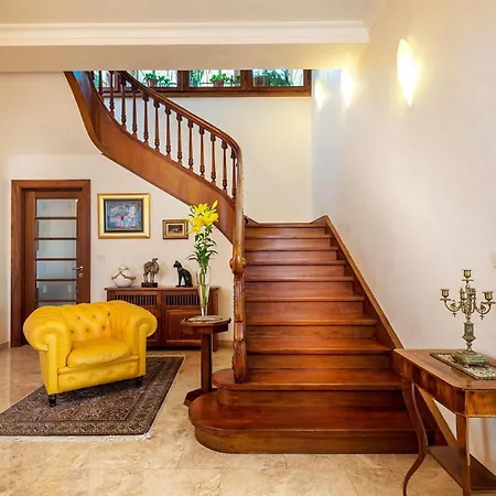 Villa Exclusive Seafront 5 Bedrooms Mestro Outdoor Pool Magical Sea Views *
