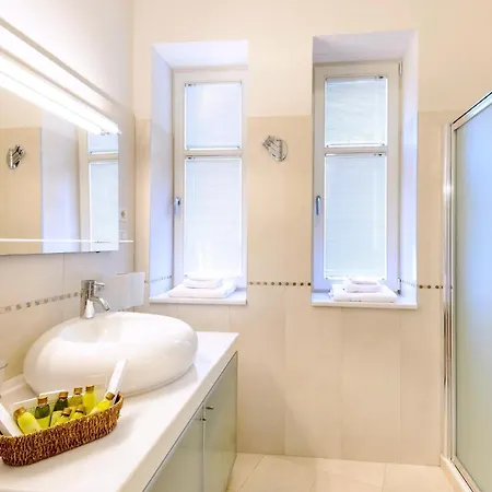 Exclusive Seafront 5 Bedrooms Mestro Outdoor Pool Magical Sea Views