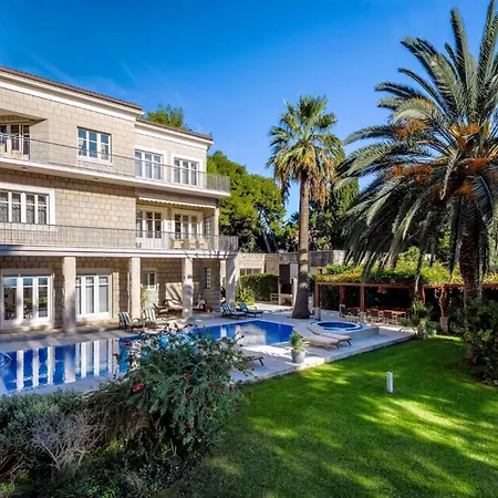 Exclusive Seafront 5 Bedrooms Mestro Outdoor Pool Magical Sea Views Villa *