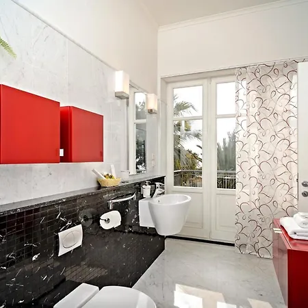 Villa Exclusive Seafront 5 Bedrooms Mestro Outdoor Pool Magical Sea Views *