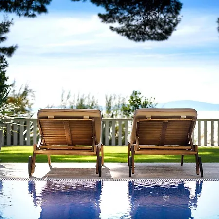 Exclusive Seafront 5 Bedrooms Mestro Outdoor Pool Magical Sea Views * Split