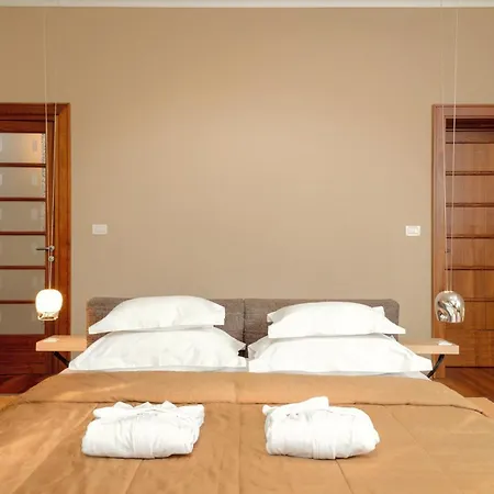 Exclusive Seafront 5 Bedrooms Mestro Outdoor Pool Magical Sea Views *
